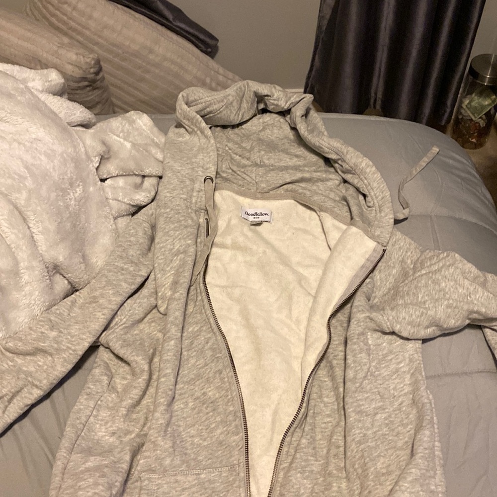 Mens zips up hoodie